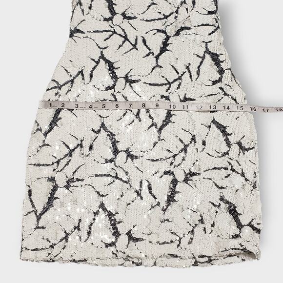 Lucy In The Sky White Black Sequins Abstract Backless Mini Dress Sz Large Party - Picture 10 of 11